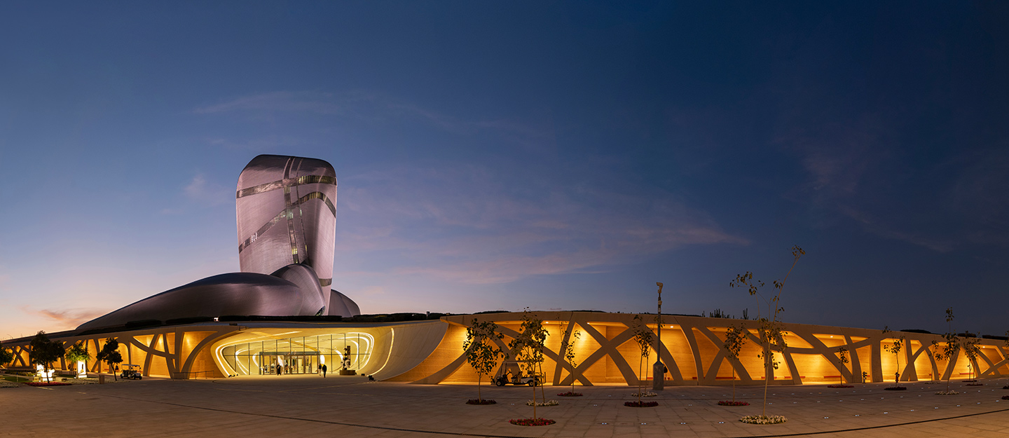 حكاية الطاقة والإبداع: خماسية الأصدقاء في الظهران